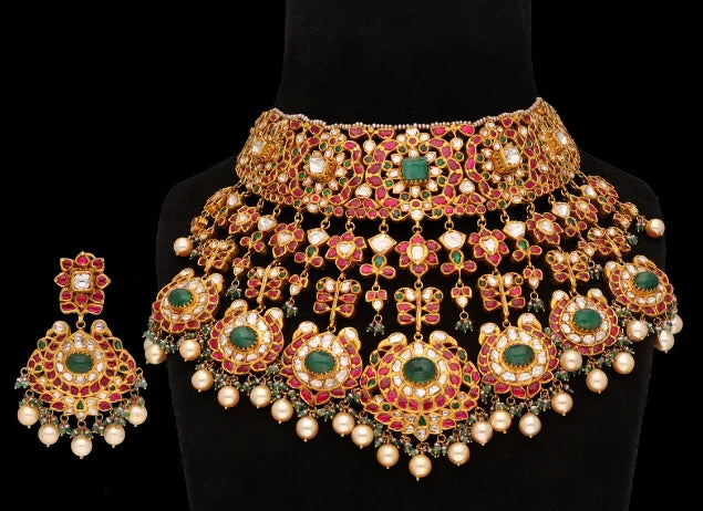Gold vs Antique Gold: Comparison